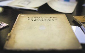 DEROGACIÓN DE LA CONSTITUCIÓN 1949