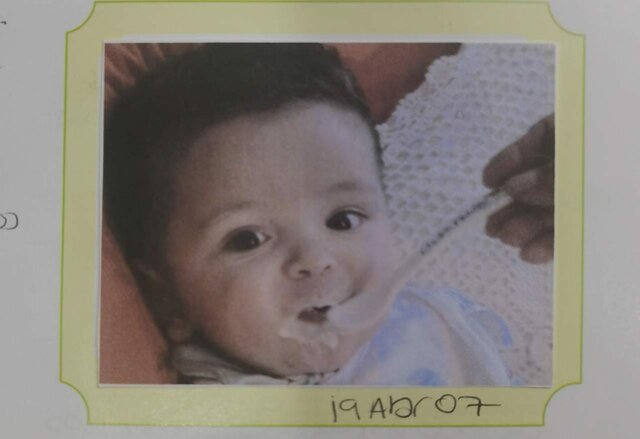 J'ai essayé la nourriture solide pour la première fois