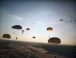 ESTADOS UNIDOS INVADE LA ISLA DE GRANADA