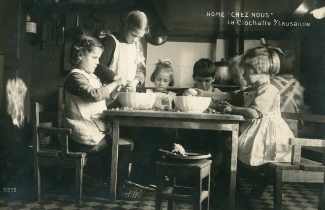 Ferrière filma la película Chez nous