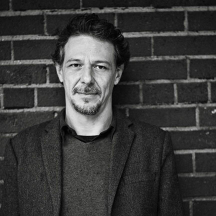 Nacimiento de Álvaro Enrigue