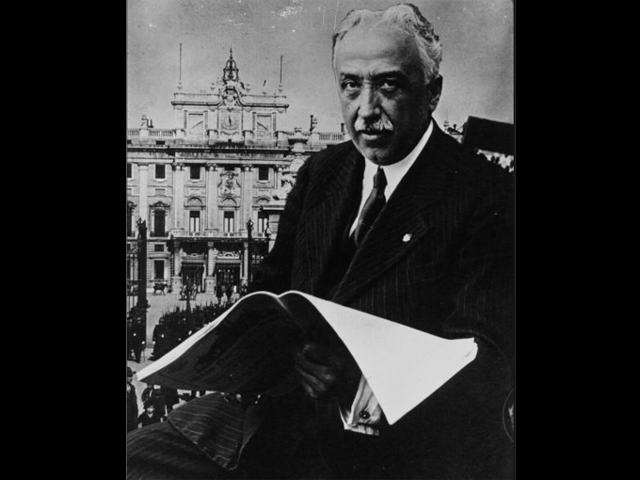 Dimisión de Alcalá Zamora