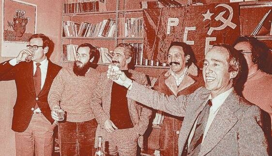 Legalización del PCE.