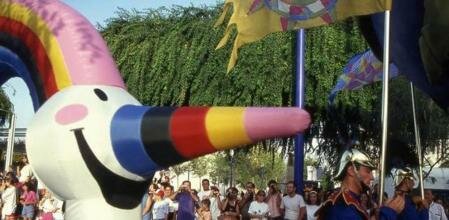 España es el país anfitrión de las Olimpiadas y de la Exposición Universal