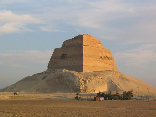 Segunda piramide, "Maidum"