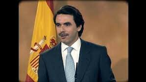 El Partido Popular gana en las elecciones generales por mayoría absoluta y José María Aznar se mantiene como presidente del Gobierno. (12/marzo)