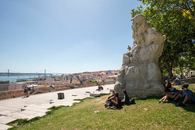 Vai almoçar e jantar fora de casa