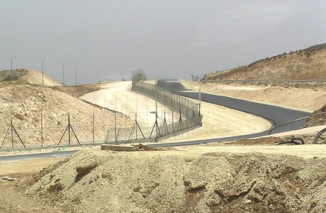 Israel starts building second barrier