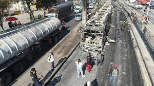 PROTESTA  CONTRA  LA POLICIA