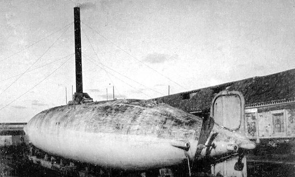 SUBMARINO CON PERISCOPIO