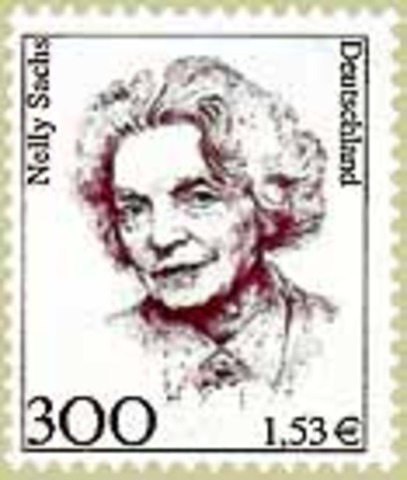 Hennes första bok var Legenden und Erzählungen