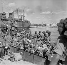 First troops of 2 NZ division arrive at Taranto, Italy