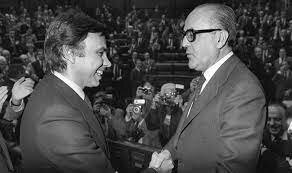 Segunda legislatura de Felipe González con mayoría absoluta