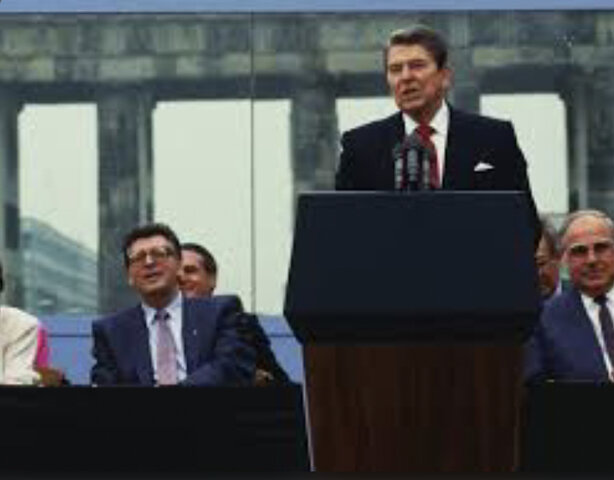 Berlin Wall Speech in West Berlin (1987)