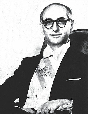 Asunción de Frondizi como presidente