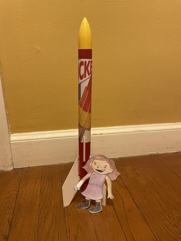 Bernadette est montée sur la fusée