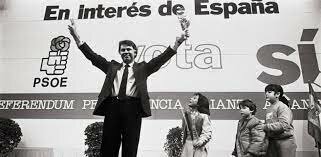 España aprueba en referéndum su entrada en la OTAN. (12/marzo)