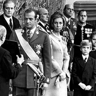 Timeline: Eje cronológico transición y gobiernos democráticos.