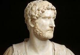 primer emperador nacido en provincias