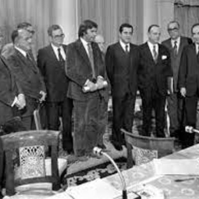 Timeline: Transición y Gobiernos democráticos