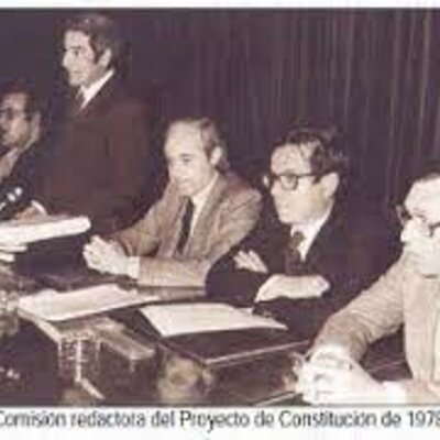 Timeline: Los gobiernos democráticos (1979-2000). // El proceso de transición a la democracia y la Constitución de 1978