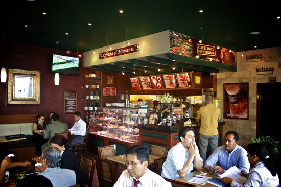 Primer local independiente en plaza sol. Vanoni – Martínez, G. (2014)