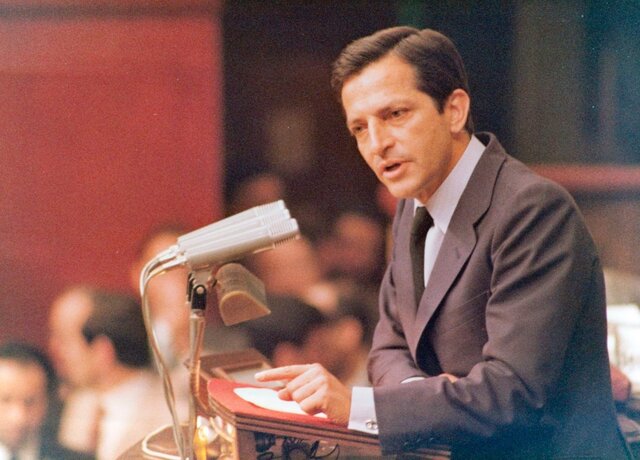 Dimisión de Adolfo Suárez.