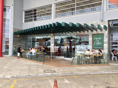 Abre los locales en Plaza Lagos, Alborada, Centro de convenciones, Gran Aki Mapasingue y en la Gasolinera Primax de los Vergeles. Vanoni – Martínez, G. (2014)