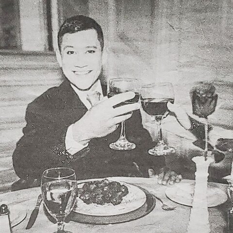 1800 - HR arrives at event