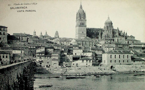 Se traslada con su madre a Salamanca