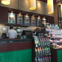 En el año 2012 abre los locales en Plaza Lagos, Alborada, Centro de convenciones, Gran Aki Mapasingue y en la Gasolinera Primax de los Vergeles.