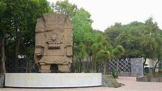 Se implementaron diversos programas y se crearon varios centros de adiestramiento y capacitación para el trabajo industrial y agrícola.