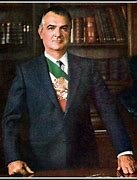 El gobierno federal puso en marcha el Programa Nacional de Educación a Grupos Marginados.