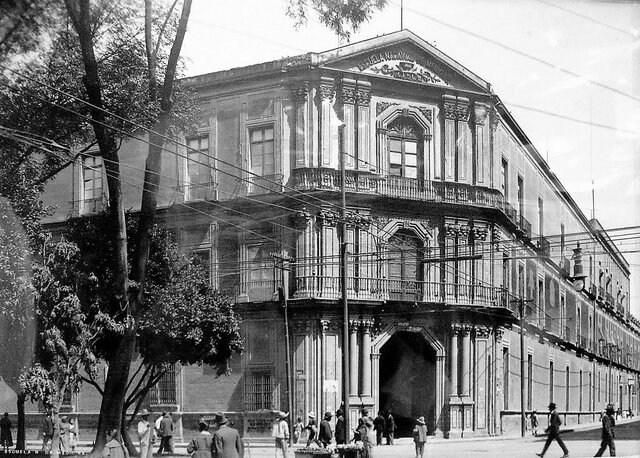 Escuela Nacional de Medicina (ENM)