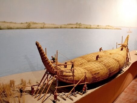 первое судно