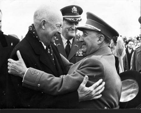 Fin del aislamiento internacional al franquismo