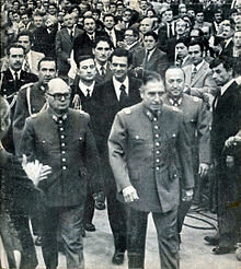 Pinochet quiere legitimar su poder por medio de la consulta nacional; resultados: 75% votaron a favor del régimen, pero no hubo registros electorales