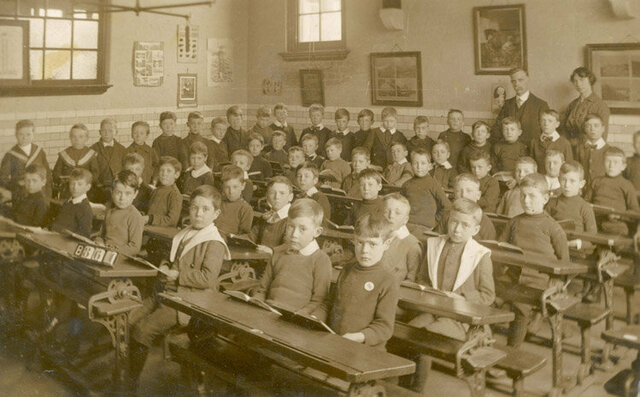US- States mandate compulsory primary education 1852-1917