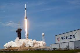 SpaceX launches new era of spaceflight