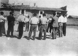 . La acción social de esta época, fue  basada en el voluntariado y en la