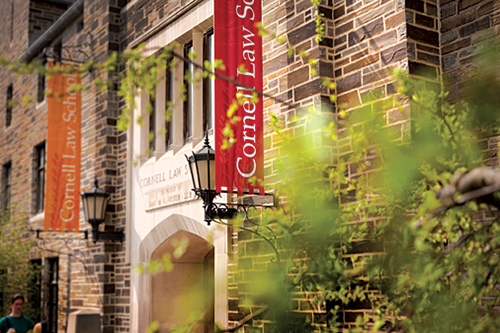 Año 1977- Facultad de Derecho Cornell