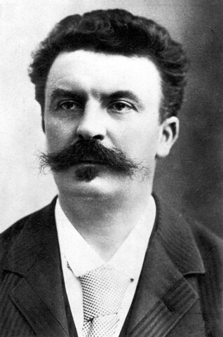 Nace Guy de Maupassant