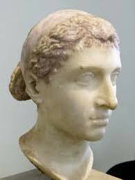 Empezó a reinar cleopatra