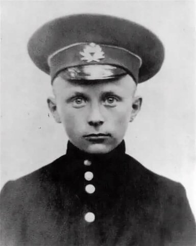 «Насквозь интеллигентная семья»: детство Булгакова