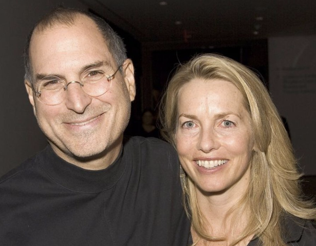 Jobs conoce a su esposa Laurene Powell