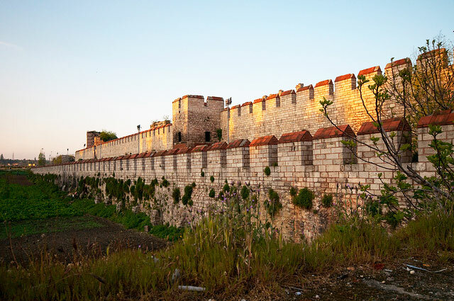 Ολοκλήρωση των Θεοδοσιανών Τειχών