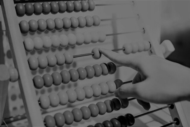 Aparece el ábaco en China