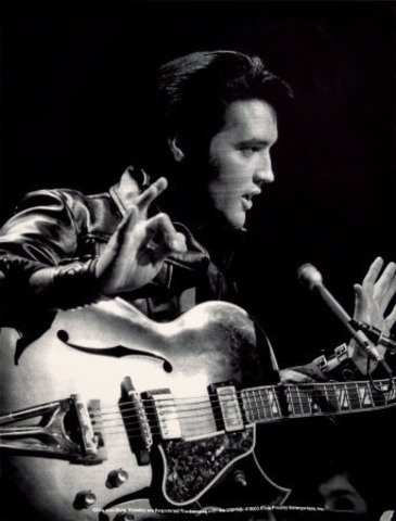 Nace Elvis Presley