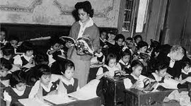 Timeline: CRISIS Y DESCENTRALIZACION EDUCATIVA