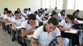 Timeline: El desarrollo de la educación media superior desde el periodo colonial hasta el 2019.